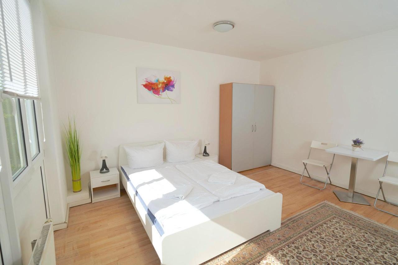 Bnb Potsdamer Platz Rooms & Apartments Berlin Bagian luar foto